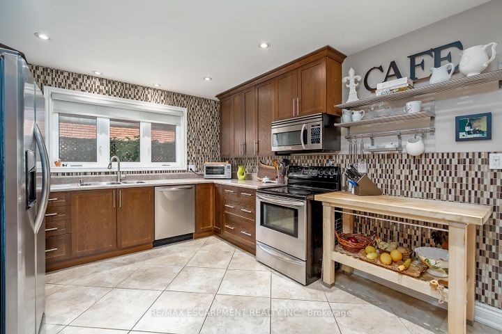 Photo 21 at 275 Alexander Court, Brant, Burlington