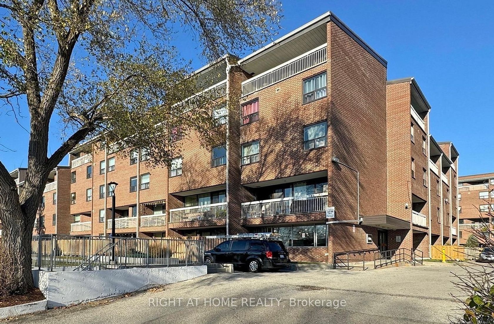 516 - 4060 Lawrence Avenue E, West Hill, Toronto 