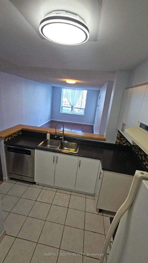 Photo 4 at 916 - 29 Northern Hts Drive, Langstaff, Richmond Hill