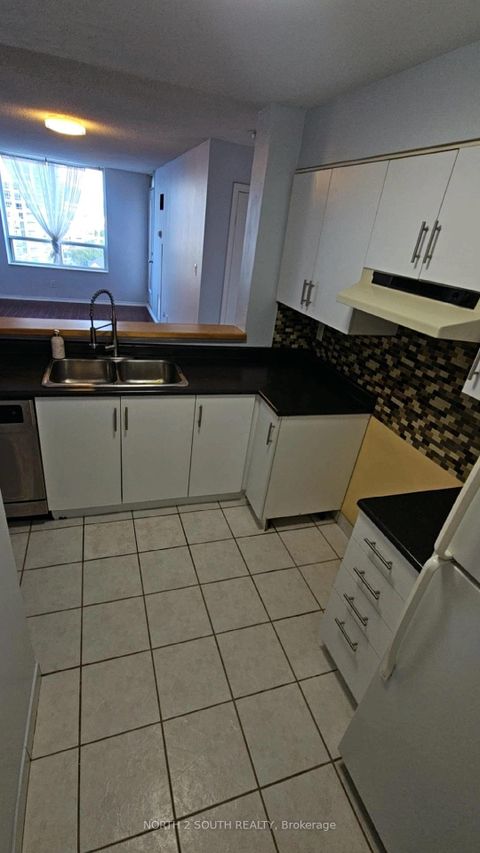 Photo 5 at 916 - 29 Northern Hts Drive, Langstaff, Richmond Hill