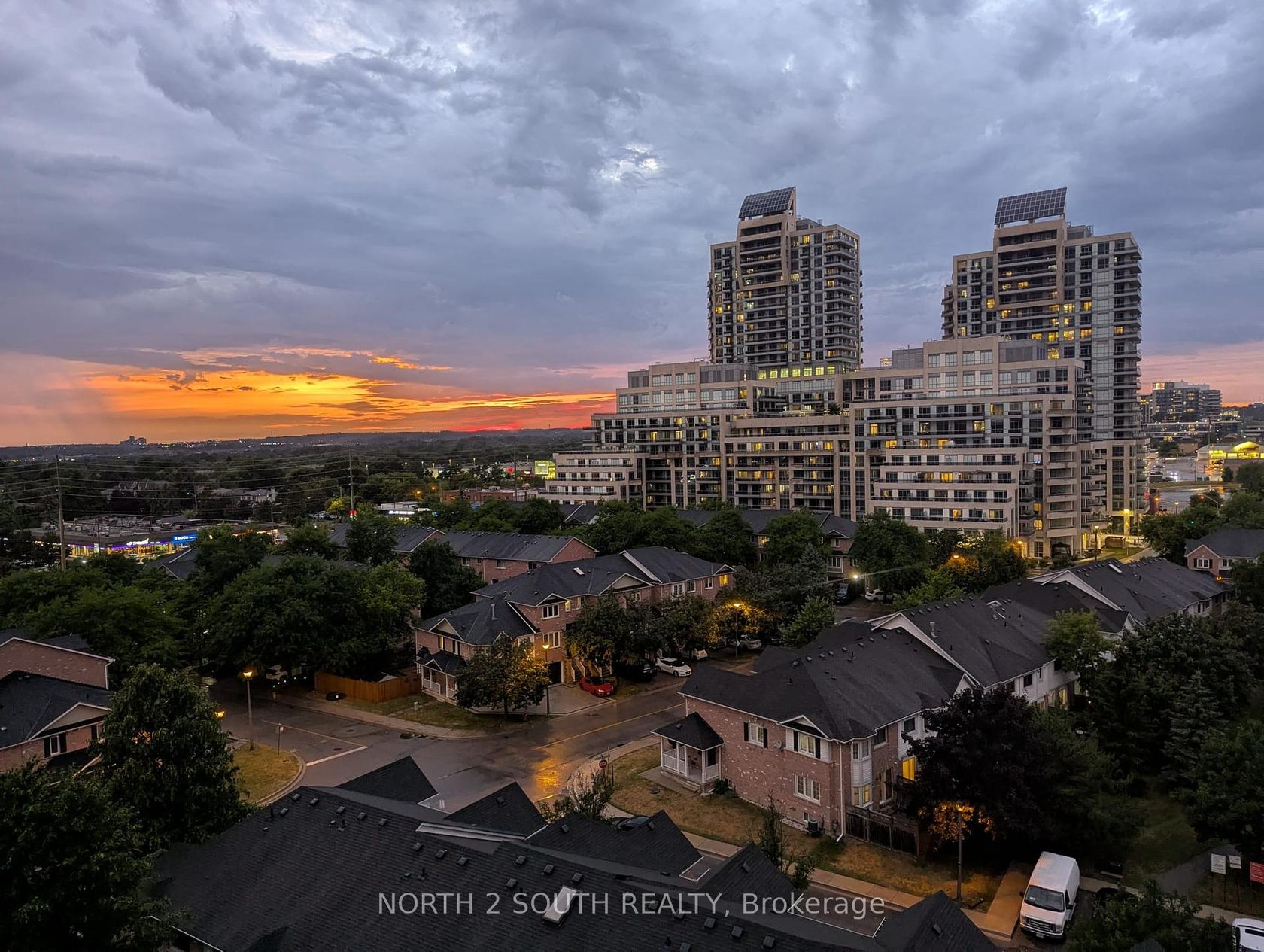 916 - 29 Northern Hts Drive, Langstaff, Richmond Hill 