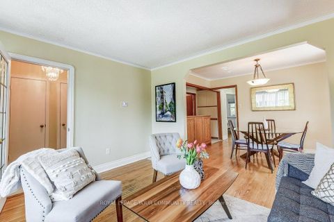 Photo 5 at 17 Dyson Boulevard, Maryvale, Toronto