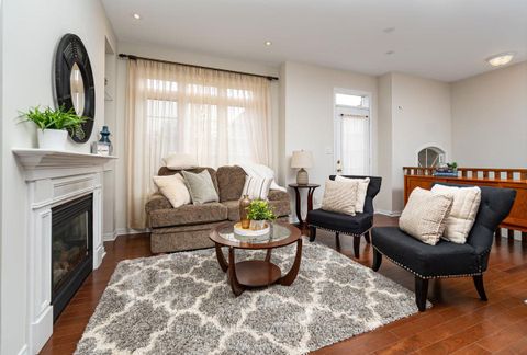 Photo 6 at 66 Chapman Court, Aurora Grove, Aurora