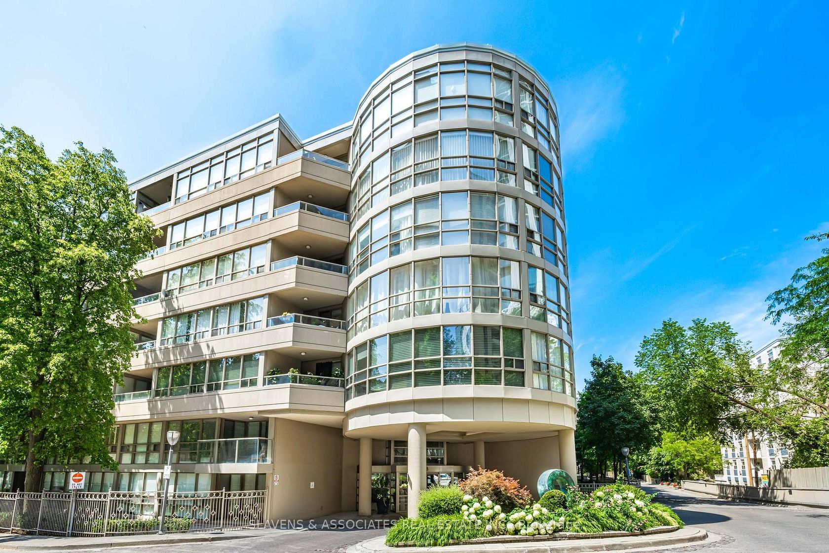 108 - 18 Lower Village Gate, Forest Hill South, Toronto 