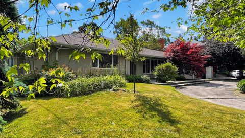 Photo 6 at 39 Harrison Road, Windfields, Toronto