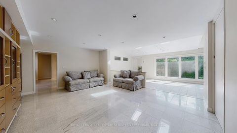 Photo 8 at 39 Harrison Road, Windfields, Toronto