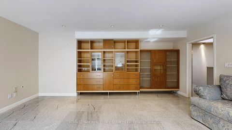 Photo 11 at 39 Harrison Road, Windfields, Toronto