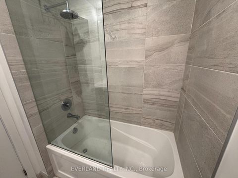 Photo 3 at 7007 - 55 Cooper Street, Waterfront Communities C8, Toronto Photo 3 at 7007 - 55 Cooper Street, Waterfront Communities C8, Toronto