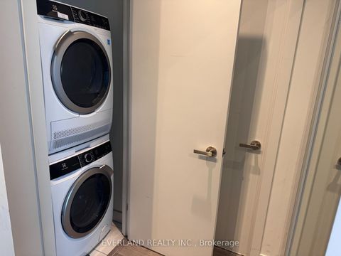Photo 7 at 7007 - 55 Cooper Street, Waterfront Communities C8, Toronto