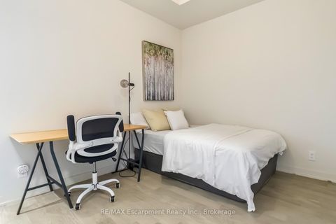 Photo 3 at 205 - 123 Maurice Drive, CO Central, Oakville