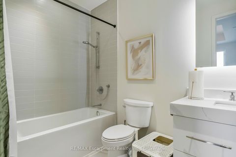 Photo 16 at 205 - 123 Maurice Drive, CO Central, Oakville