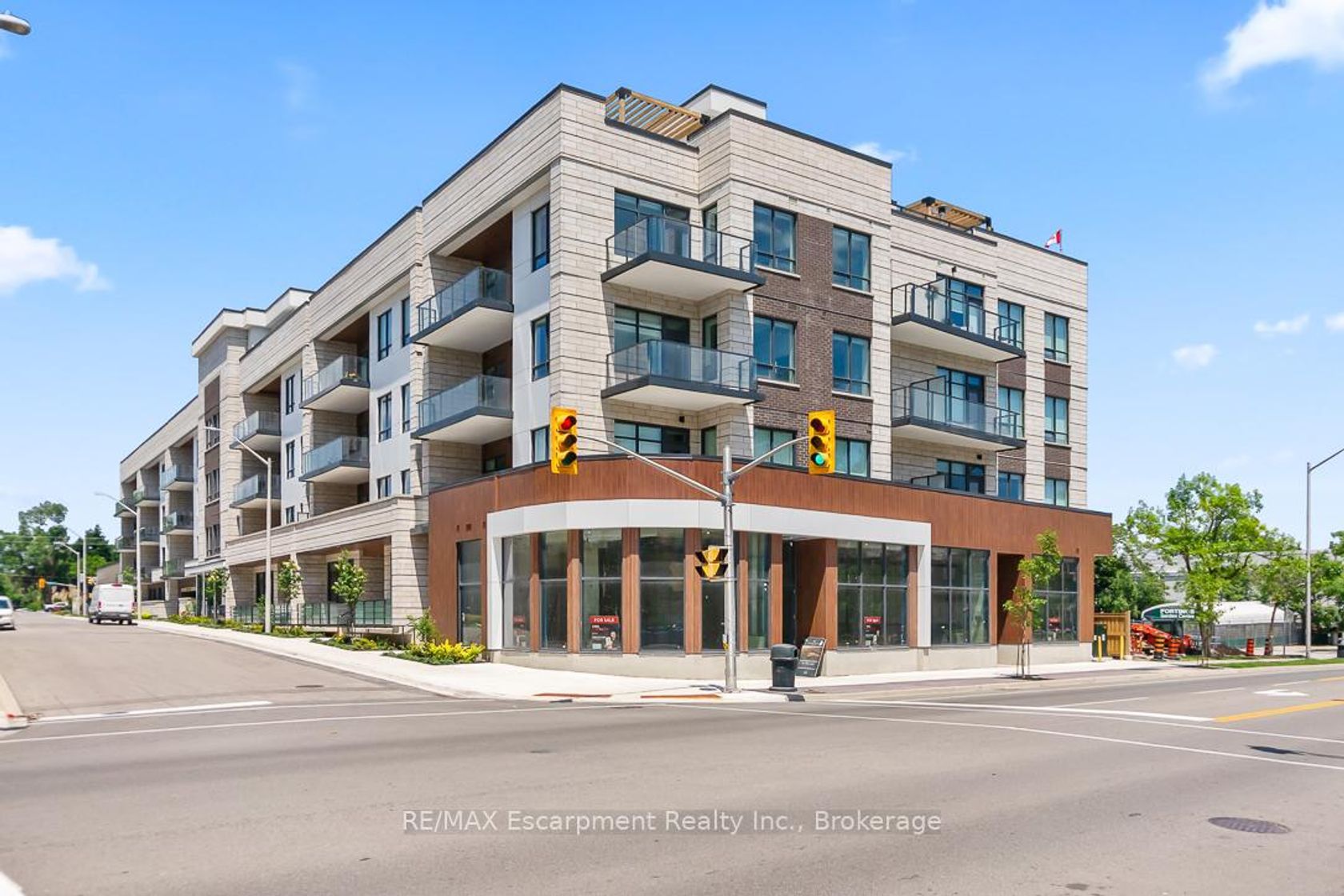 205 - 123 Maurice Drive, CO Central, Oakville 