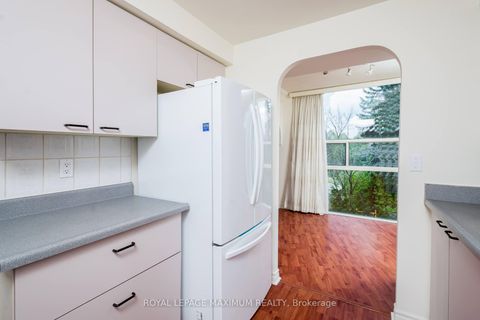 Photo 11 at 308 - 20 Harding Boulevard W, North Richvale, Richmond Hill