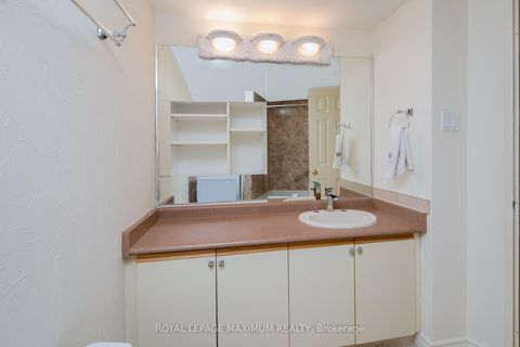 Photo 15 at 308 - 20 Harding Boulevard W, North Richvale, Richmond Hill