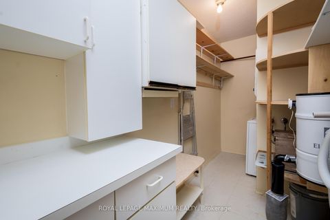 Photo 17 at 308 - 20 Harding Boulevard W, North Richvale, Richmond Hill