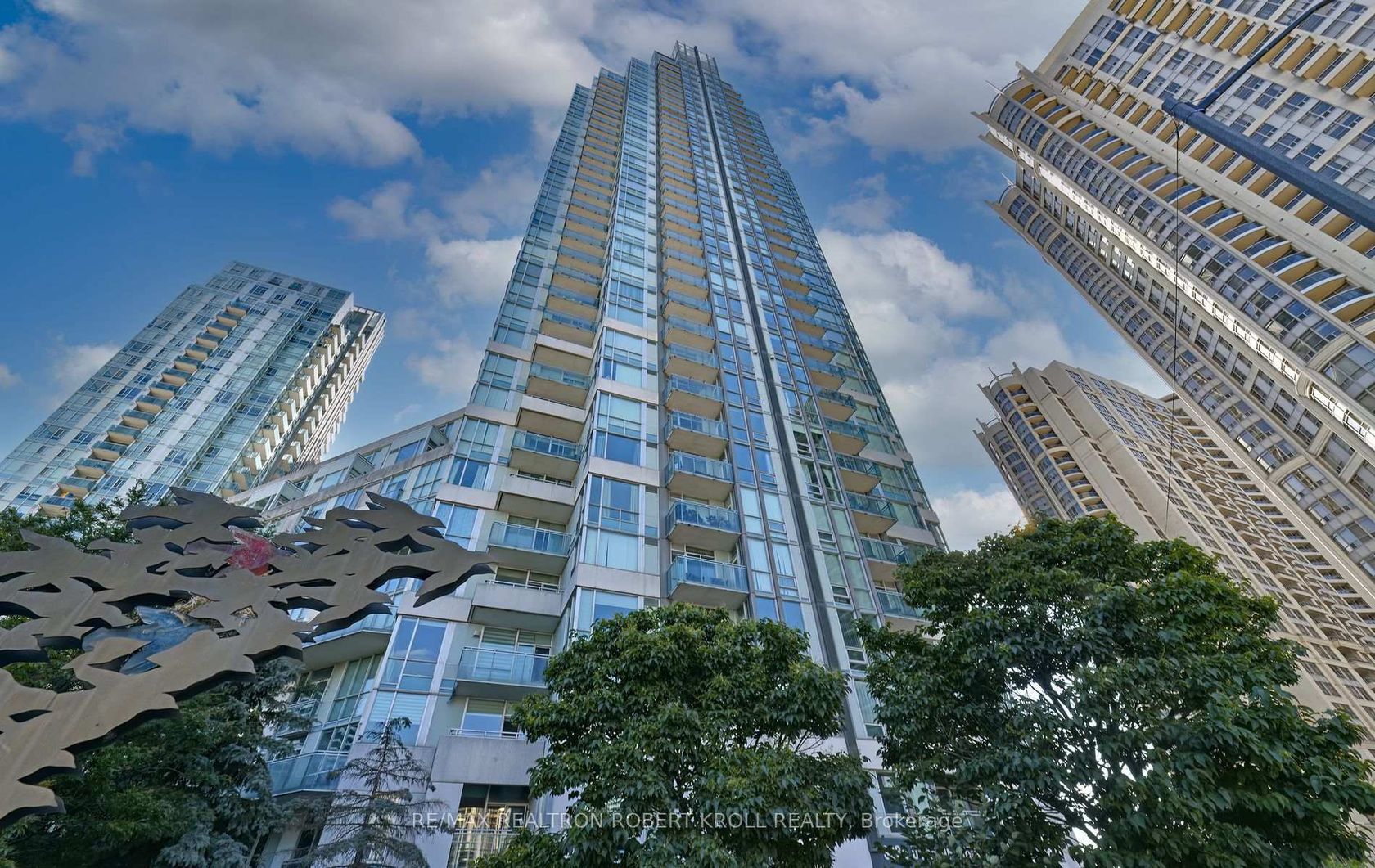 PH 7 - 3939 Duke Of York Boulevard, City Centre, Mississauga 