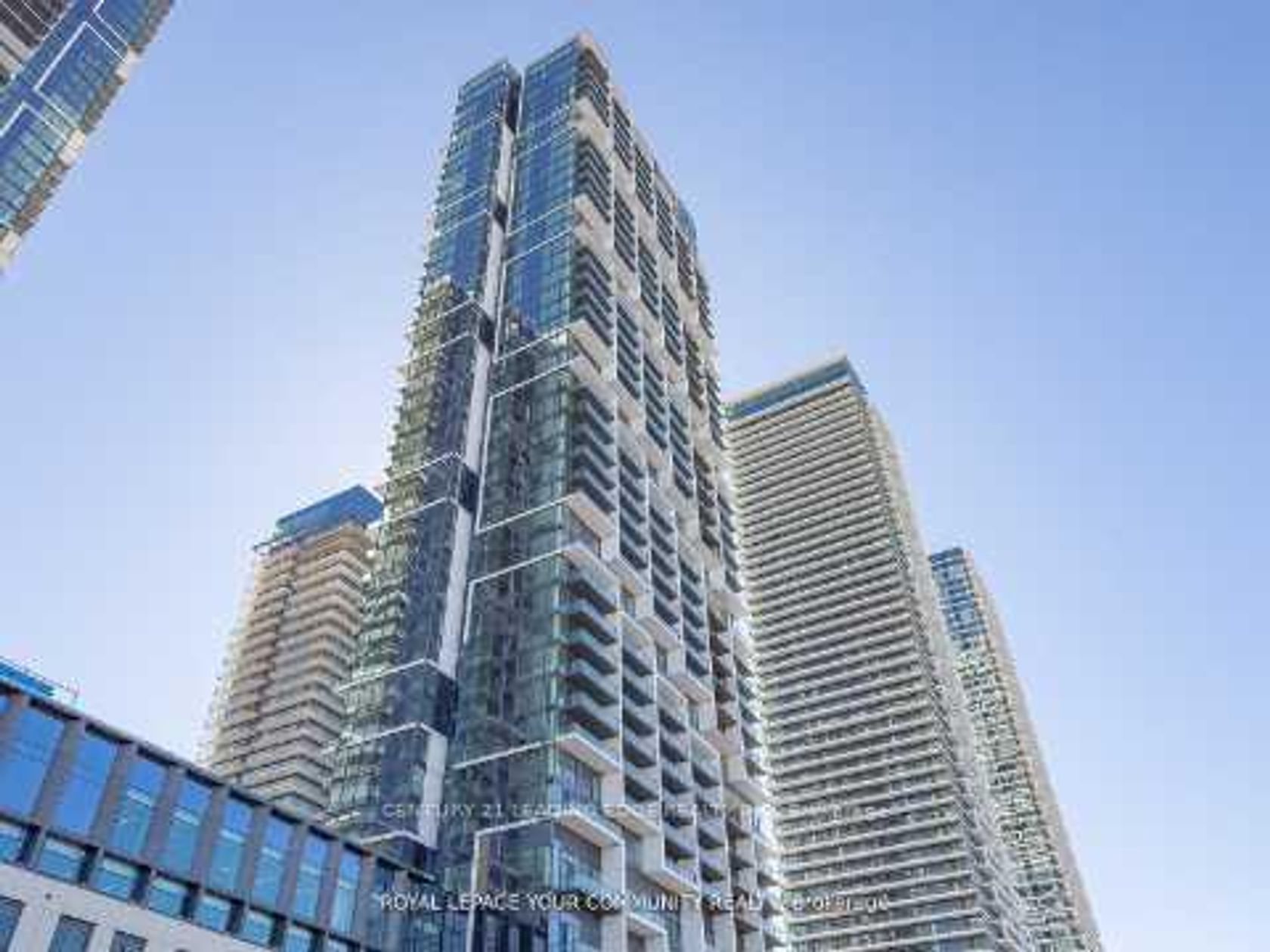 4702 - 1000 Portage Parkway, Vaughan Corporate Centre, Vaughan 