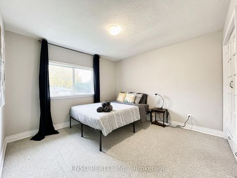 Photo 11 at 24 Gentry Crescent, Crosby, Richmond Hill