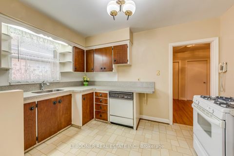 Photo 9 at 150 Silverhill Drive, City Centre West, Toronto