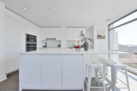 Photo 7 at 627 - 637 Lake Shore Boulevard W, Waterfront Communities C1, Toronto