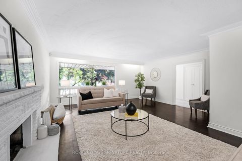 Photo 5 at 24 Ealing Drive, Windfields, Toronto