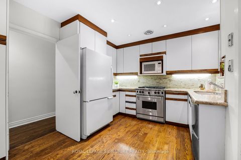 Photo 10 at 24 Ealing Drive, Windfields, Toronto