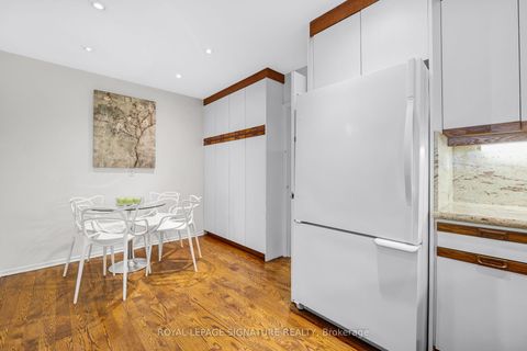 Photo 12 at 24 Ealing Drive, Windfields, Toronto