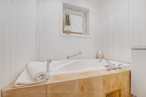 Photo 22 at 24 Ealing Drive, Windfields, Toronto