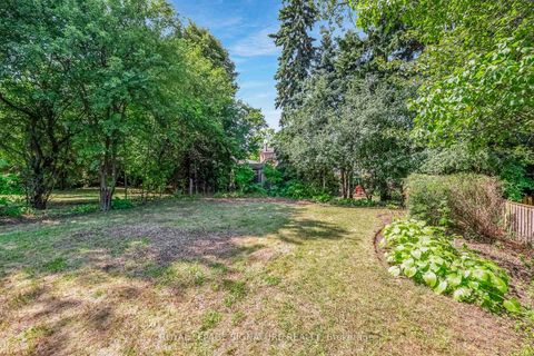 Photo 30 at 24 Ealing Drive, Windfields, Toronto