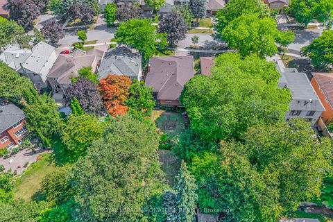 Photo 33 at 24 Ealing Drive, Windfields, Toronto