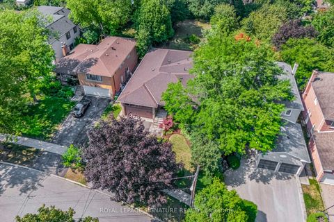 Photo 36 at 24 Ealing Drive, Windfields, Toronto