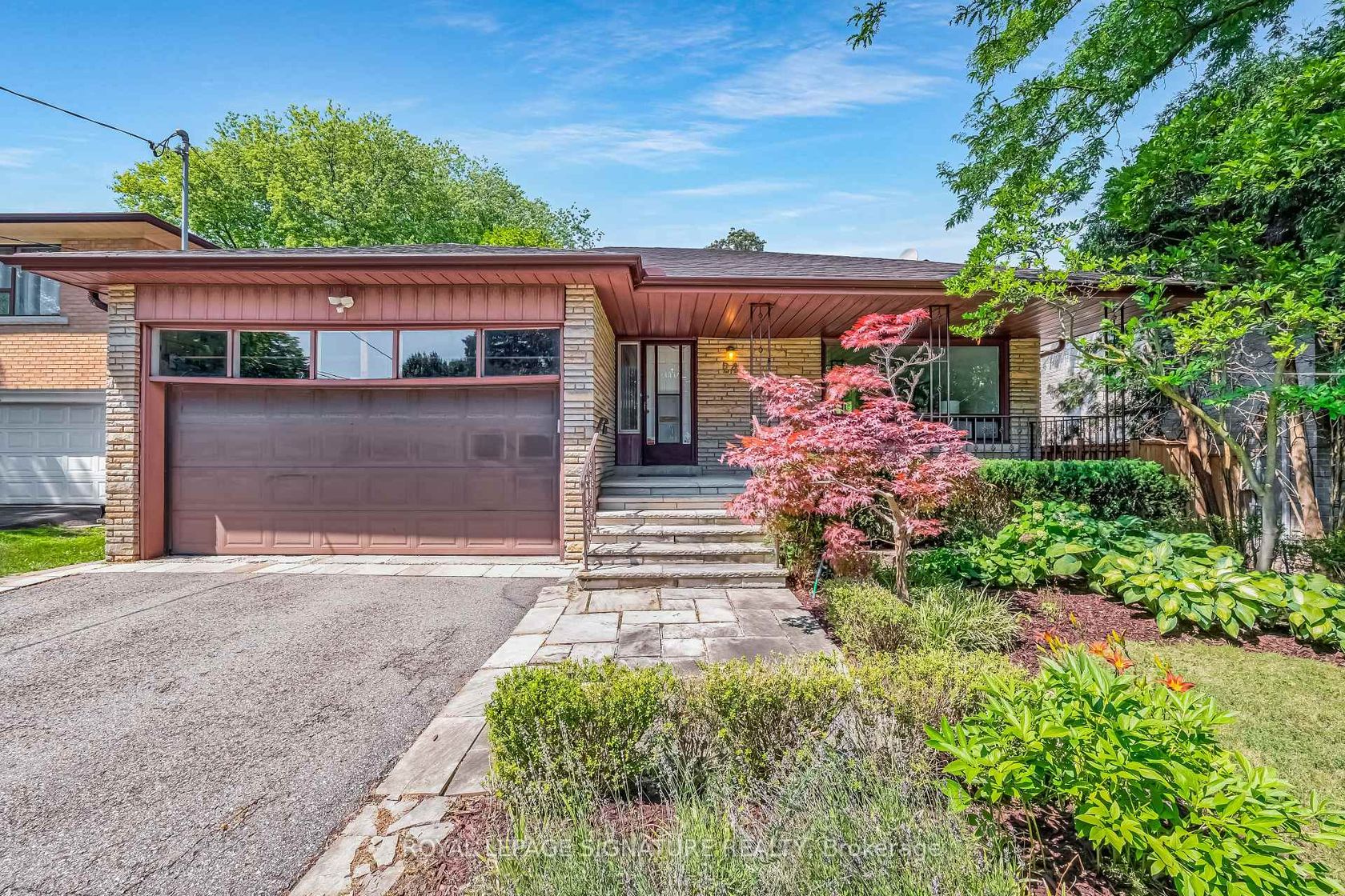 24 Ealing Drive, Windfields, Toronto 