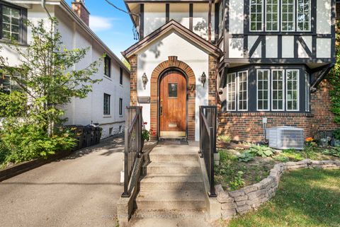 Photo 2 at 7 Highbourne Road, St. Clair, Toronto