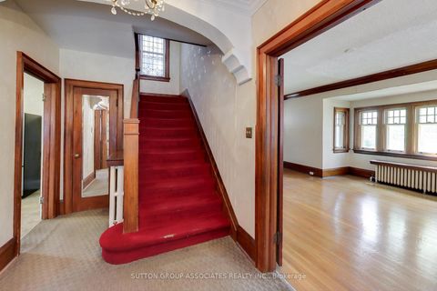 Photo 2 at 64 Burnside Drive, Wychwood, Toronto