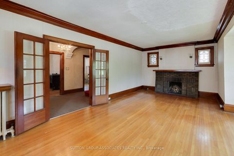 Photo 4 at 64 Burnside Drive, Wychwood, Toronto