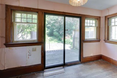Photo 11 at 64 Burnside Drive, Wychwood, Toronto