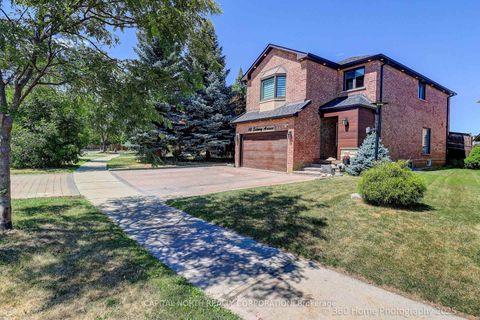 Photo 1 at 118 SOLWAY Avenue, Maple, Vaughan