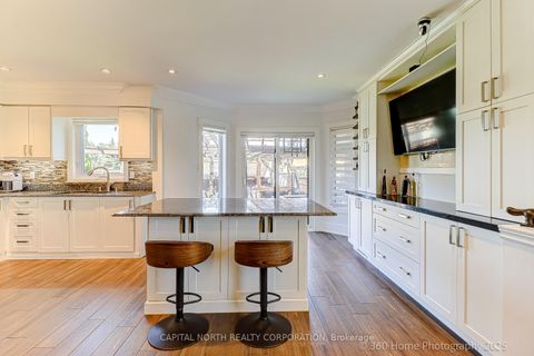 Photo 7 at 118 SOLWAY Avenue, Maple, Vaughan