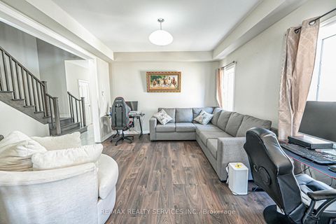 Photo 6 at 207 Cubitt Street, Stayner, Clearview