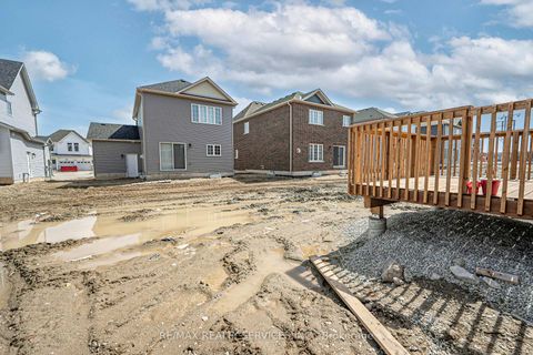 Photo 33 at 207 Cubitt Street, Stayner, Clearview