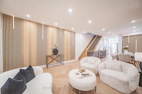 Photo 3 at 126 Grace Street, Bellwoods, Toronto