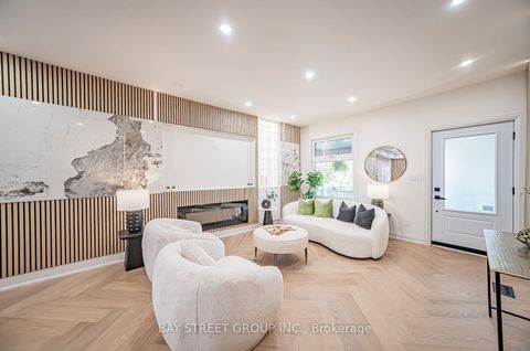 Photo 4 at 126 Grace Street, Bellwoods, Toronto
