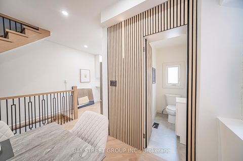 Photo 12 at 126 Grace Street, Bellwoods, Toronto
