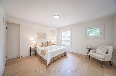 Photo 14 at 126 Grace Street, Bellwoods, Toronto
