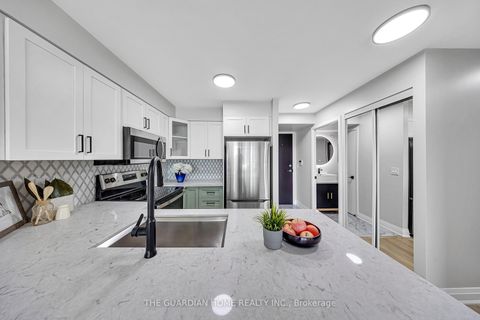Photo 14 at 1606 - 231 Fort York Boulevard, Waterfront Communities C1, Toronto