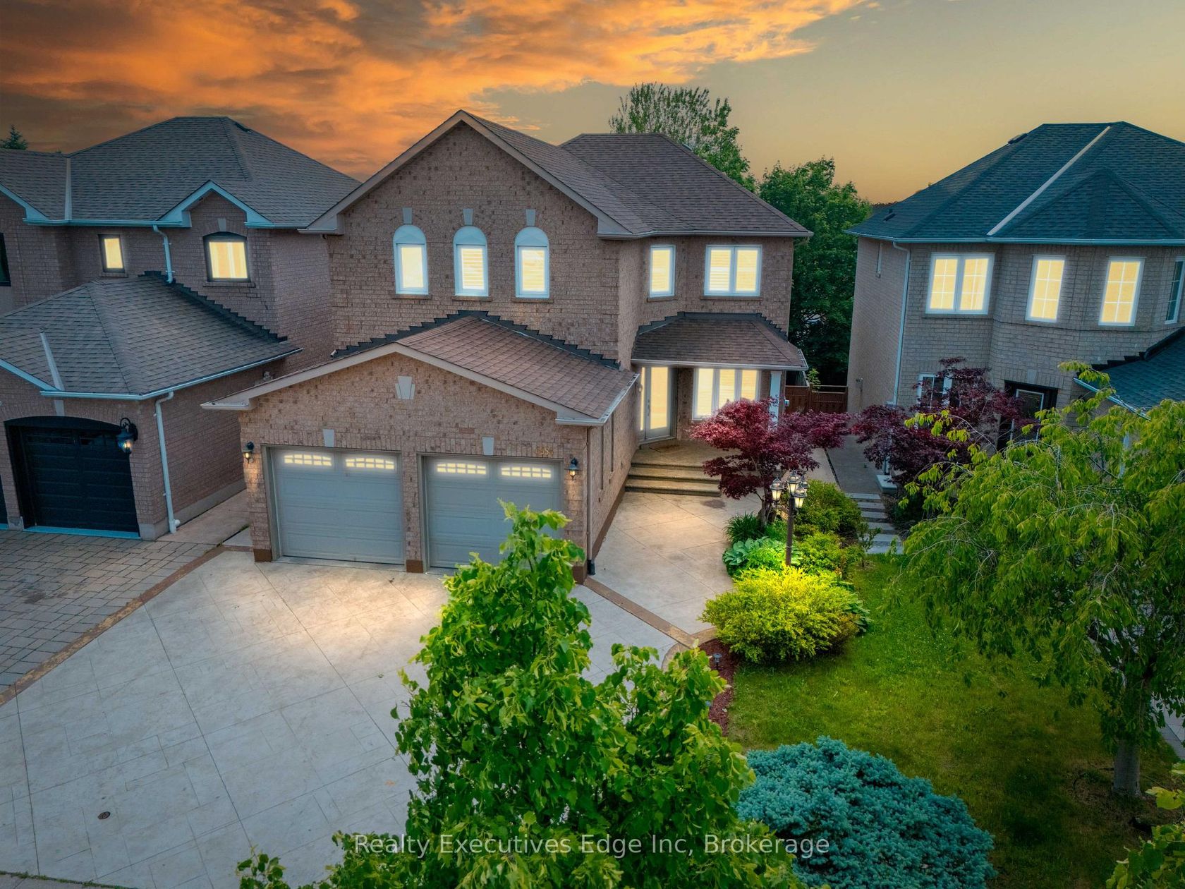 6356 Newcombe Drive, East Credit, Mississauga 