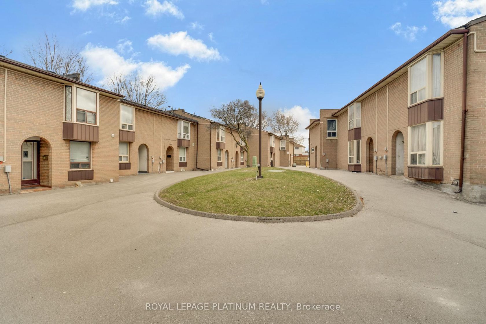 48 - 246 John Garland Boulevard, Clairville, Toronto 