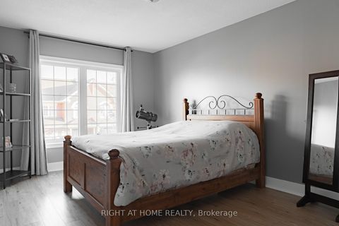 Photo 19 at 29 - 8 Townwood Drive, Jefferson, Richmond Hill
