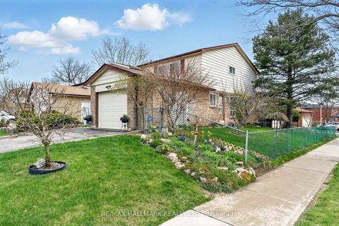 Photo 1 at 69 White Heather Boulevard, Agincourt North, Toronto