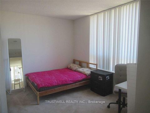 Photo 6 at 1618 - 15 Northtown Way, Willowdale East, Toronto Photo 6 at 1618 - 15 Northtown Way, Willowdale East, Toronto